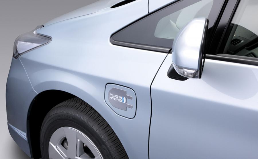  Toyota Prius Plug-In Hybrid 2010 года  (фото 9 из 10)